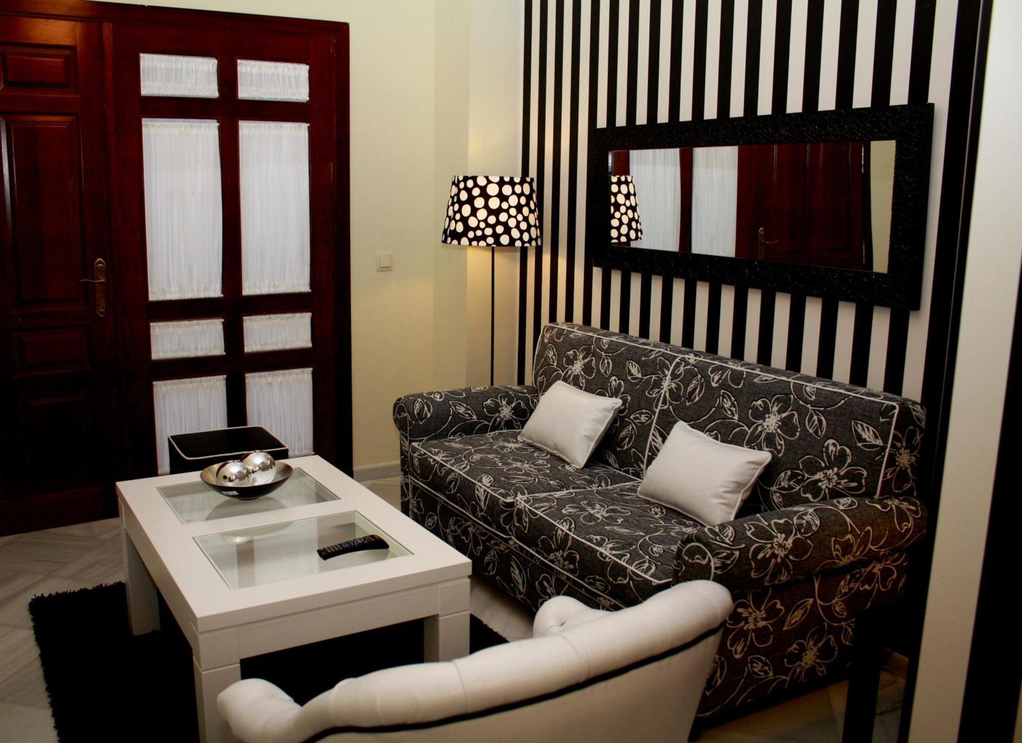 Singular Pilatos Apartment Севиля Екстериор снимка